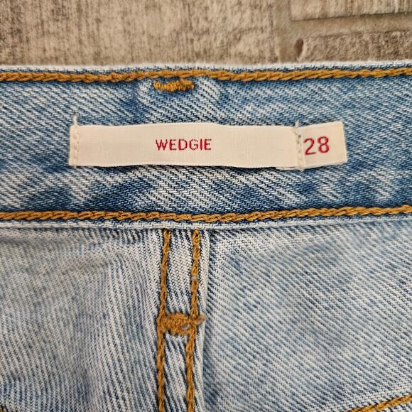 Levi's Wedgie Ankle Jeans Womens Size 28 Distressed Light Wash High Rise Grunge - Picture 9 of 11